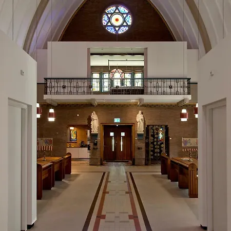 De Kerk לינה וארוחת בוקר