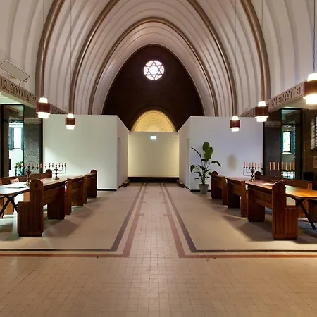 住宿加早餐酒店 De Kerk 多尔威尔斯